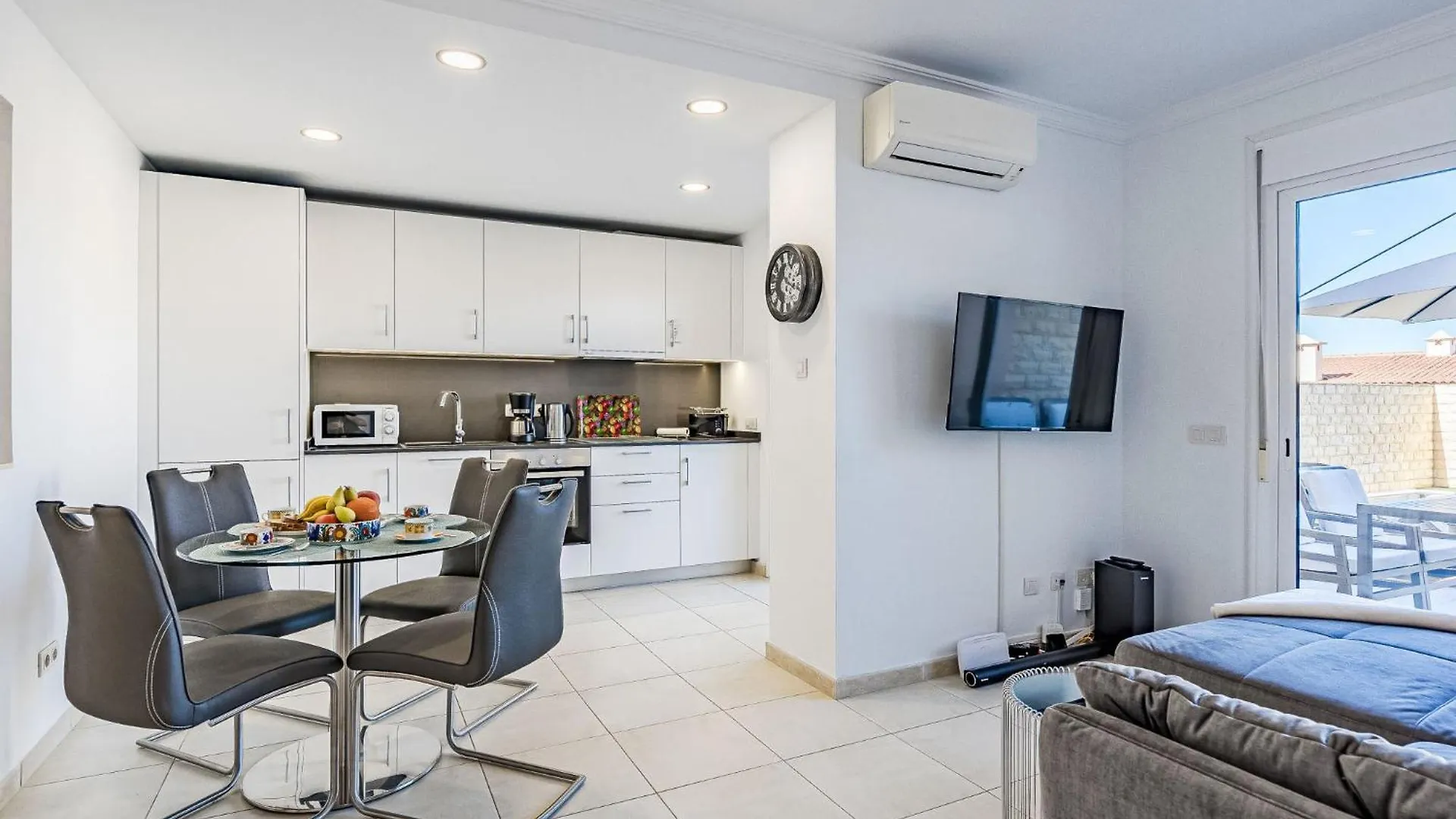 Holiday Home Versatile Oasis By Interhome Puerto de Santiago