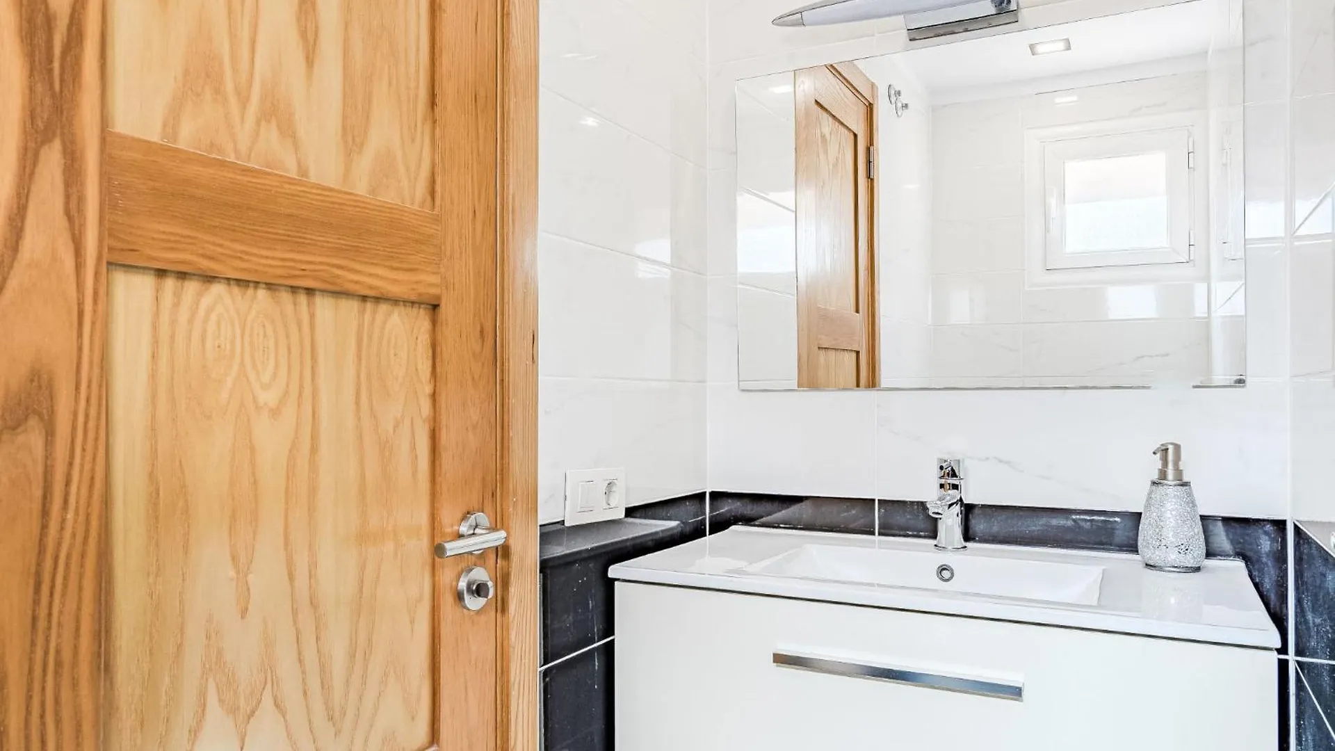 Holiday Home Versatile Oasis By Interhome Puerto de Santiago